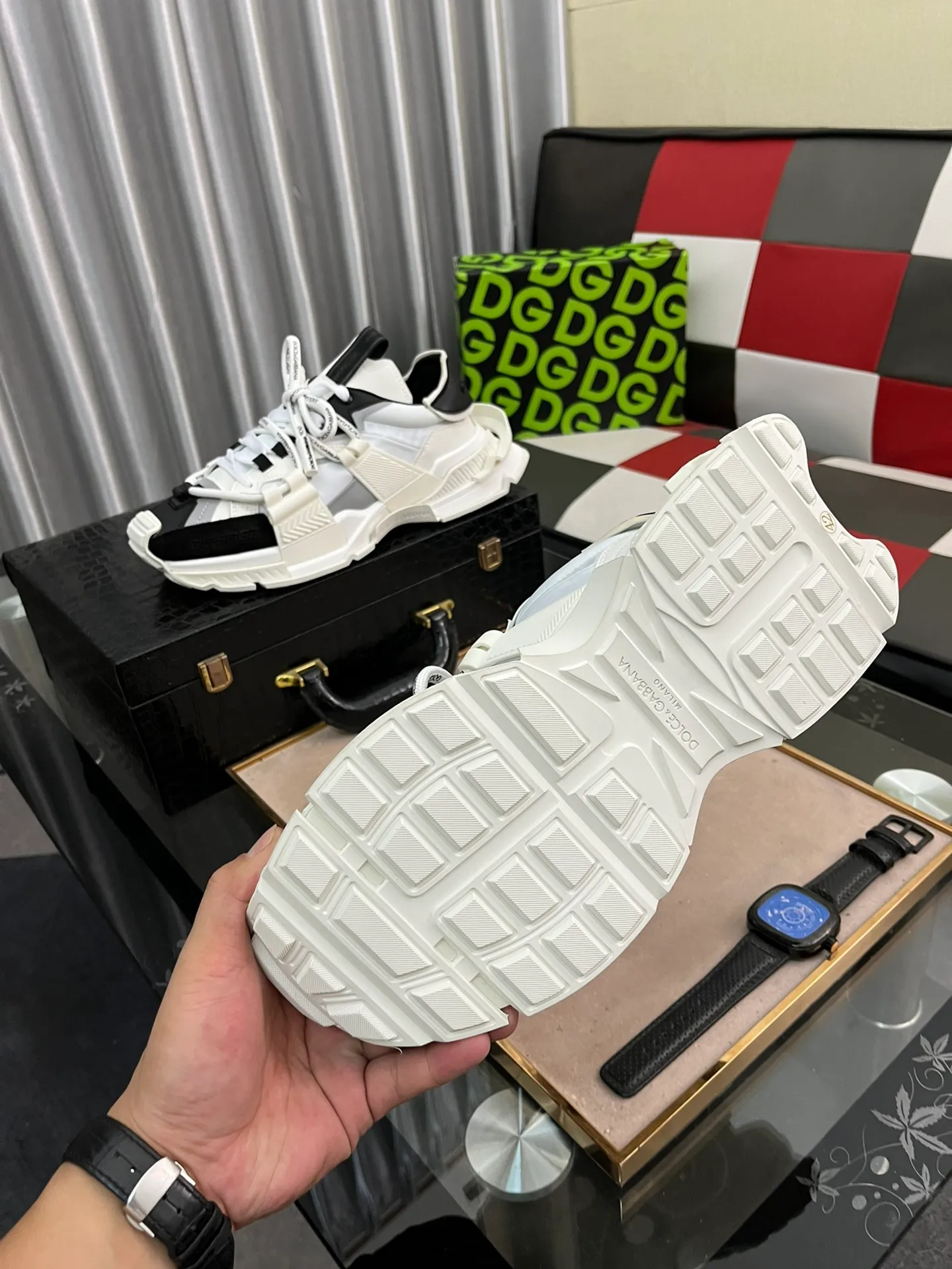 Ex-factory price 680⌚️⌚️New product ••D&G•Dolce & Gabbana ✔️High-end men’s 👔Sports and casual shoes! Original items from top counters •••Original imported cowhide, tongue with brand LOGO➕imported cowhide lining, cowhide feet➕original DG logo outsole! Size: 36-46